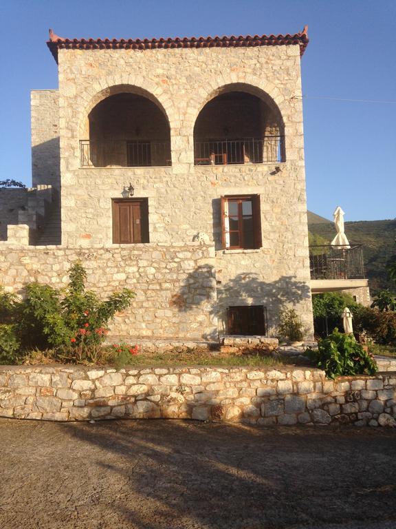Las - Giannakakoy Traditional Stone Houses Neo Oitilo ภายนอก รูปภาพ